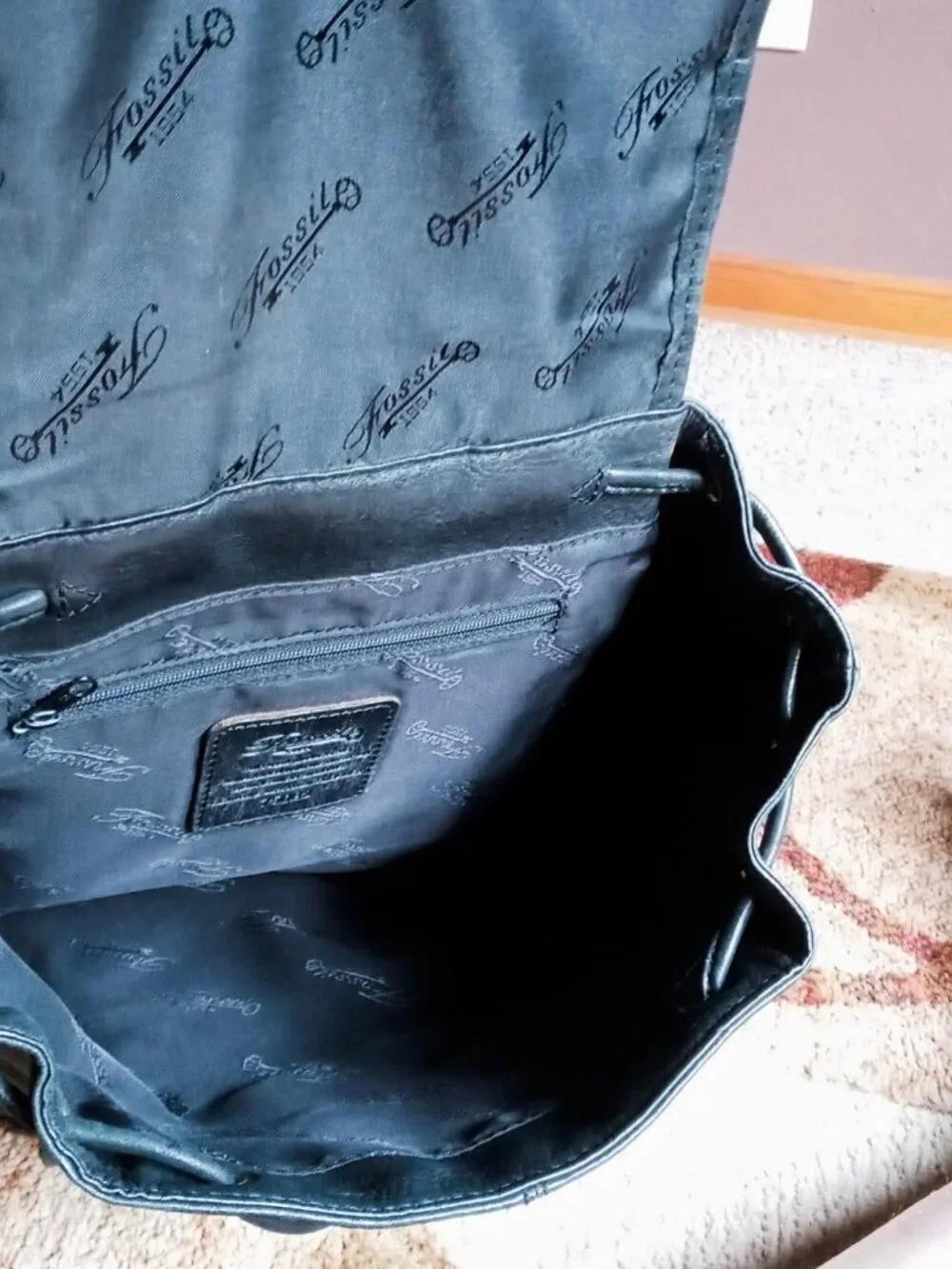 Fossil brand classic